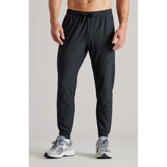 RHONE atmosphere midweight jogger pants in true black Size M - Picture 1 of 6